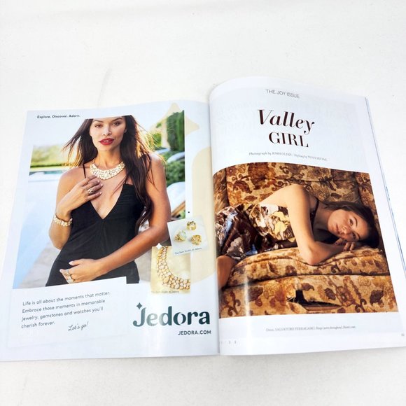 Harper's Bazaar Magazine February 2022 Alana Haim Anna Ewers Yang Minha Kim Jin - Picture 5 of 16